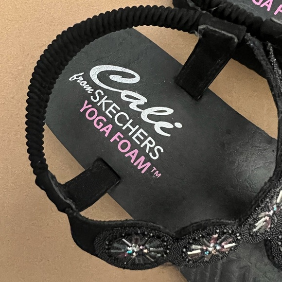 sketchers sandals - Picture 2 of 2